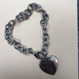 Lia Sophia Jewelry - Lia Sophia Sheila Dale Toggle Heart Bracelet Lia Sophia Jewelry - Lia Sophia Sheila Dale Toggle Heart Bracelet
